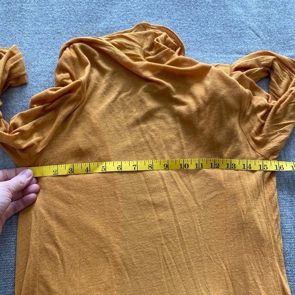 Gauzy mustard colored cardigan size medium - Picture 4 of 8